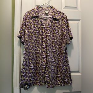 Women’s short sleeve button down shirt size 24